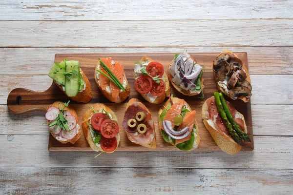 Brushetta Sau Tapas Tradițional Spaniol Aperitive Gustări Antipasti Italiene Varietate — Fotografie, imagine de stoc