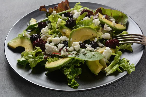 Avocado Salad Lettuce Blackberry Blue Cheese Olive Oil Arugula Plate — Stock Photo, Image