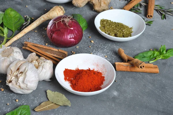 Colorido Vários Ervas Frescas Secas Temperos Para Cozinhar Tempero Especiarias — Fotografia de Stock