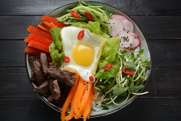 쇠고기 야채비빔밥 비빔밥 — 스톡 사진