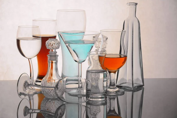 Raccolta Bicchieri Vuoti Bevande Alcoliche Analcoliche — Foto Stock