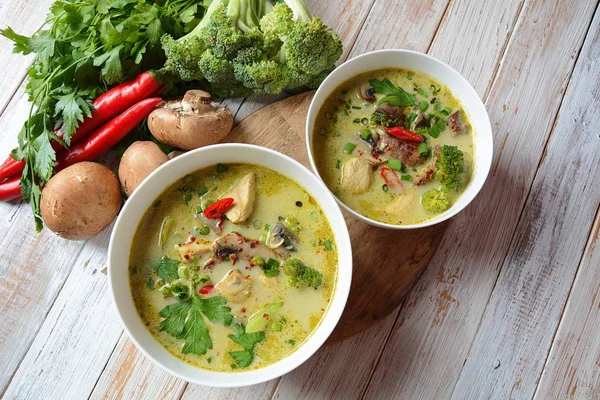 Cozinha Tailandesa Tradicional Thai Spicy Green Curry Sopa Frango Com — Fotografia de Stock