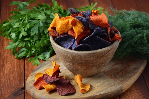 Baked Vegetable Chips Garnet Sweet Potato Purple Sweet Potato Carrot — Stock Photo, Image