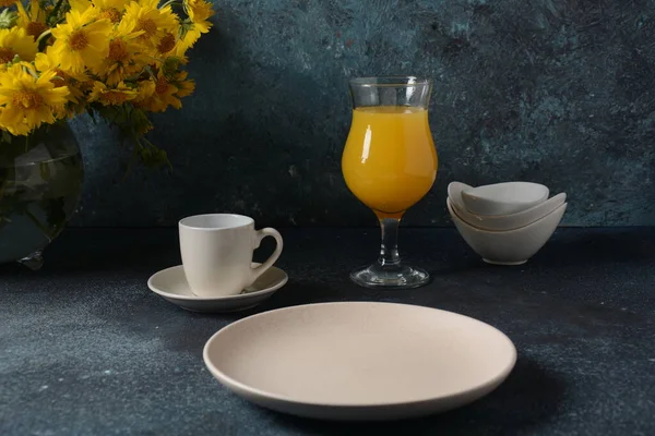 Tasse Kaffee Und Ein Glas Orangensaft Sommerkonzept — Stockfoto