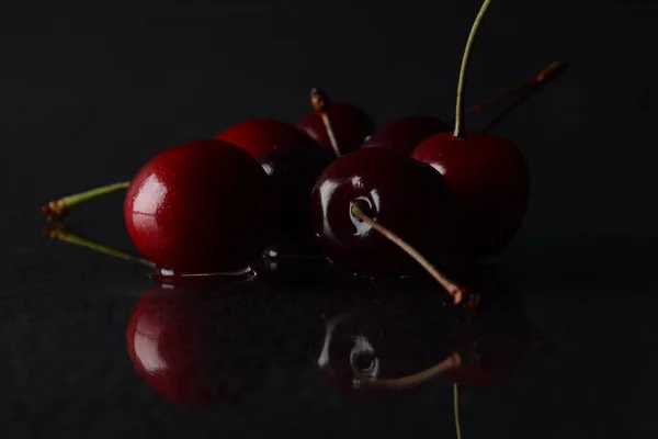 Cherries Drops Water Black Background Reflection — Stock Photo, Image