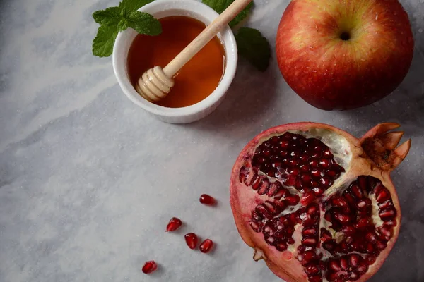 Honigglas Granatapfel Frischer Apfel Rosch Haschana Jüdischer Neujahrsfeiertag — Stockfoto