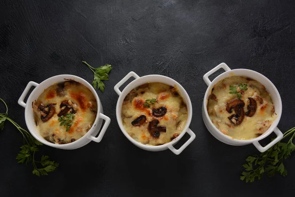 Julienne with chicken and mushrooms with a golden crust , baked cheese — Stock Image Julienne Chicken Mushrooms Golden Crust Baked Cheese Stock Image