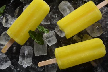 Buzlu limonlu dondurma.