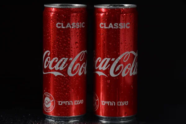 Netanya Israel Ekim 2020 Coca Cola Kutuları Coca Cola Popüler — Stok fotoğraf