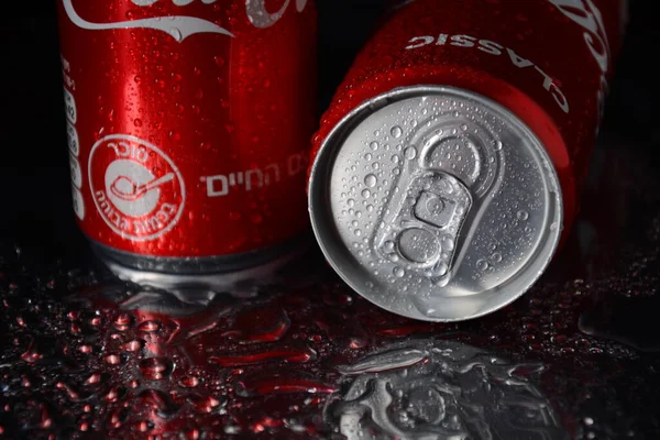 Netanya Israel Outubro 2020 Latas Coca Cola Coca Cola Refrigerante — Fotografia de Stock