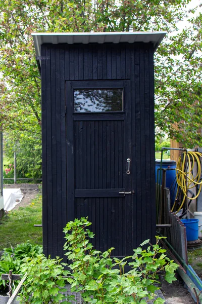 Zwart Dorp Houten Rustiek Buitentoilet Buiten Het Huis — Stockfoto