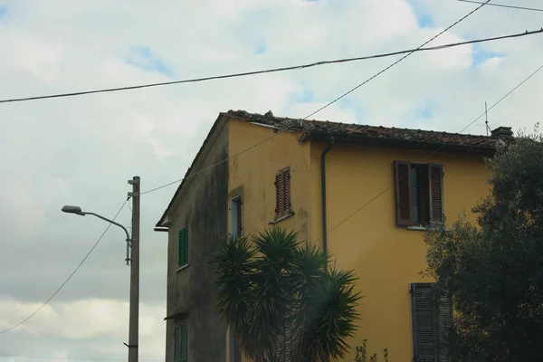 Paredes Uma Fachada Uma Casa Família Habitada Vista Exterior — Fotografia de Stock