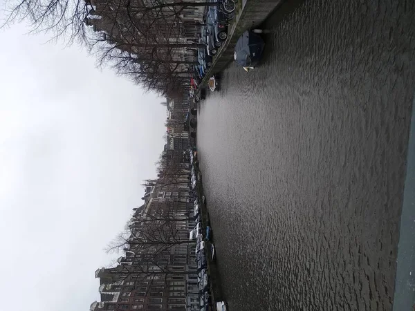 Vue Sur Les Canaux Particuliers Amsterdam Par Une Journée Nuageuse — Photo