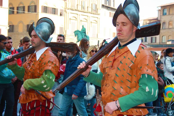 Uffizi flag. flag wavers of the city of florence — Stock Photo, Image