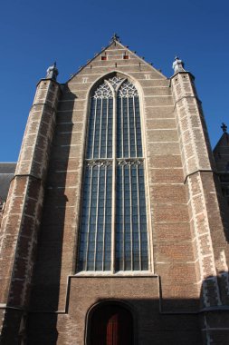 Rotterdam San Lorenzo kilise, güzel bir bahar gününde Hollanda metropol şehir görünümü