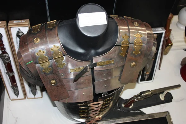 Armure en tôle médiévale. vêtement de chevaliers italiens au combat — Photo