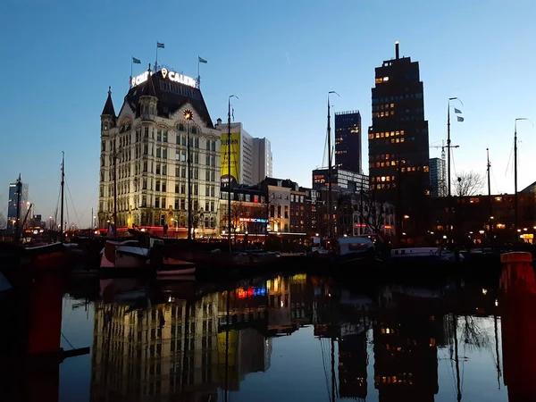 Terraza Puerto Rotterdam Entre Edificios Modernos Los Países Bajos —  Fotos de Stock