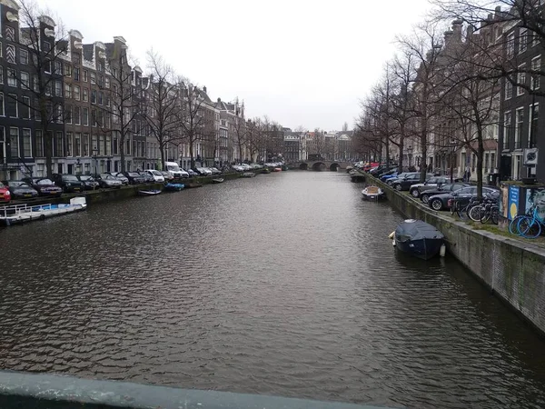 Románticos Canales Holandeses Amsterdam Día Gris Niebla Invierno — Foto de Stock