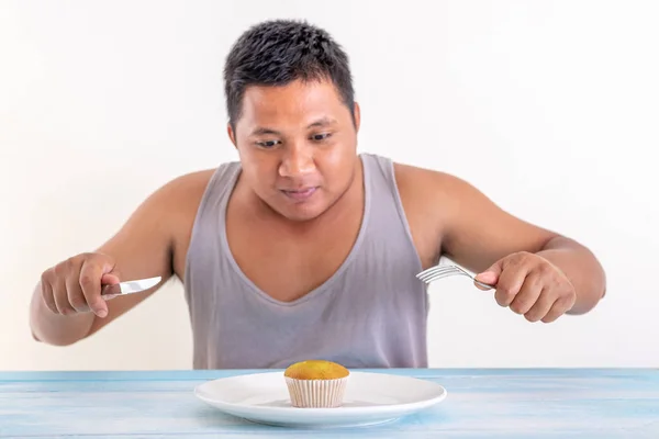 Young Overweight Man Want Eat Cake Health Diet Concept — ストック写真