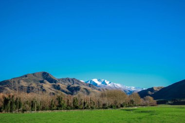 kar maskeli dağlar ve tepeler Ashburton Göller bölgesinde, South Island, Yeni Zelanda
