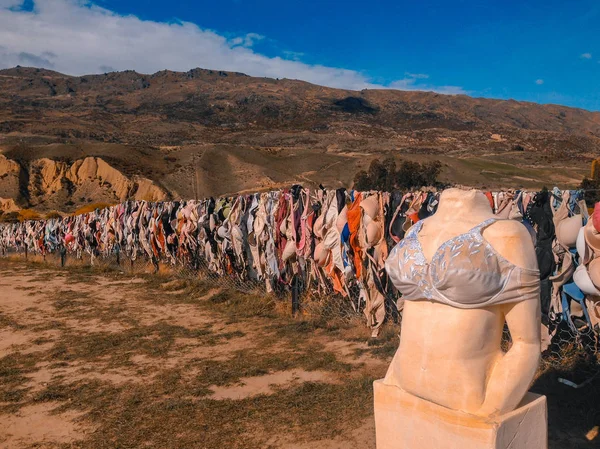 Famous Cardrona Bra Fence Tourist Attraction Wanaka New Zealand — Stock Photo, Image