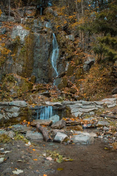 Koenigshuette Vattenfall Hösten Harz Mountains National Park Tyskland — Stockfoto