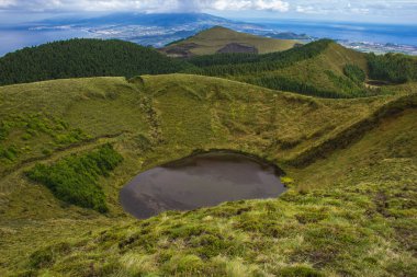 Lagoa das Empadadas, Sao Miguel Adası, Azores, Portekiz gölleri görünümü