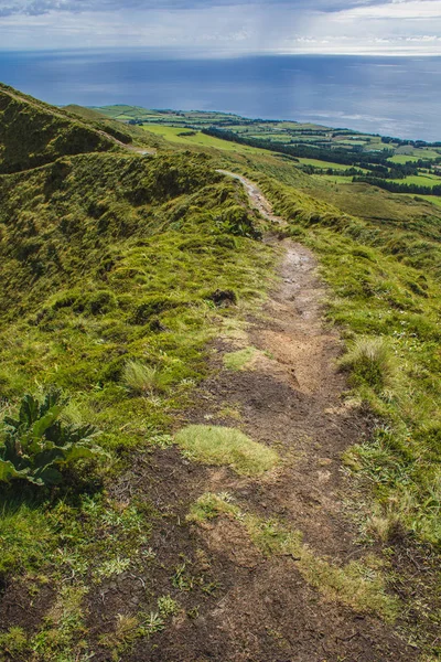 Vue sur le magnifique paysage de Serra Devassa, île de Sao Miguel, Açores, Portugal — Photo