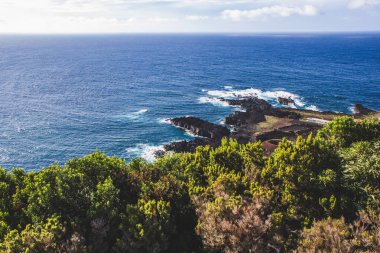 Sao Miguel Adası, Azores, Portekiz batı kıyısında su okyanus ve kayalar üzerinde doğal görünümü