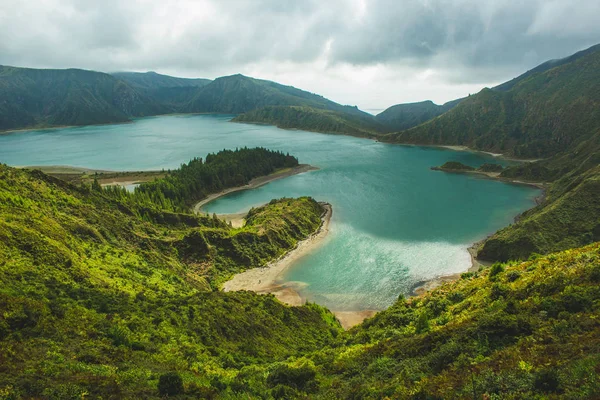 Beautiful view of Lagoa do Fogo lake on the island of Sao Miguel, Azores, Portugal — ストック写真