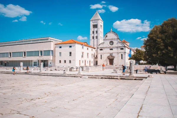 Zadar Chorwacja Lipca 2018 Kościół Mariacki Dzwonnica Starożytnym Forum Rzymskim — Zdjęcie stockowe