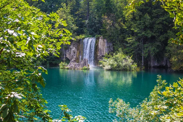 Γραφικό Τοπίο Στο Εθνικό Πάρκο Plitvice Lakes Στην Κροατία — Φωτογραφία Αρχείου