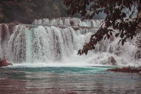 Nationalpark Krka Wasserfall Und Wilde Landschaft Bei Berühmter Touristenattraktion Kroatien — Stockfoto