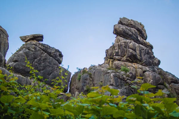 Externsteína Formación Roca Arenisca Situada Bosque Teutoburg Renania Del Norte — Foto de Stock