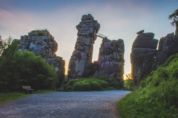 Externsteína Formación Roca Arenisca Situada Bosque Teutoburg Renania Del Norte — Foto de Stock