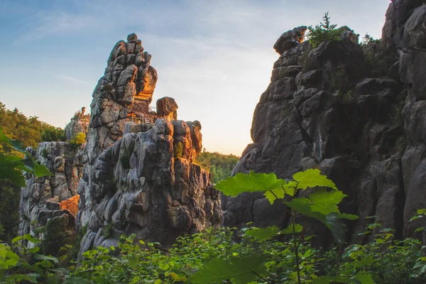 Externsteína Formación Roca Arenisca Situada Bosque Teutoburg Renania Del Norte — Foto de Stock