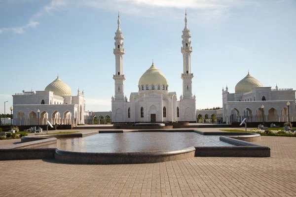 Beyaz Müslüman caminin yapım aşamasında Bolgar, Tataristan, Rusya Federasyonu