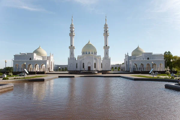 Beyaz Müslüman caminin yapım aşamasında Bolgar, Tataristan, Rusya Federasyonu