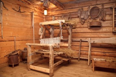 Rusya, kazan, 20 Temmuz 2017. Kayum Nasyry 'nin musyumu. Dönen tekerlek iç ile Vintage rustik ev Rus/tatar