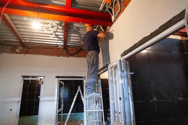 Ticari inşaat alanı oluşturuluyor 