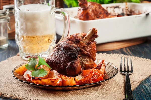 Costeleta Peru Assada Com Batatas Verdura Prato — Fotografia de Stock