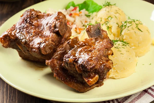 Pork Spare Ribs Served Mashed Potatoes Sauce Ready Eat — Stock Photo, Image