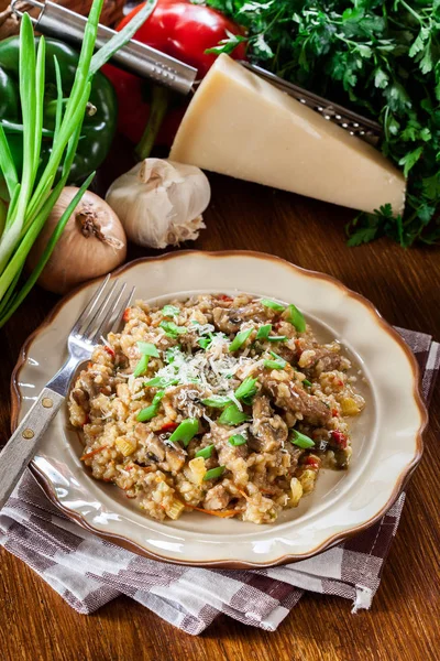 Risotto Con Funghi Champignon Maiale Parmigiano Cucina Italiana — Foto Stock