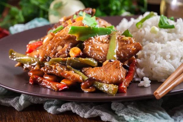 Kung Pao Chicken Peppers Vegetables Served Rice Traditional Sichuan Dish — Stock Photo, Image
