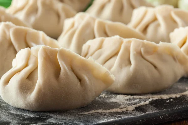 Rohe Gyoza Oder Jiaozi Knödel Bereit Zum Kochen Chinesische Und — Stockfoto