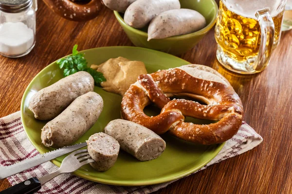 Bayerisches Frühstück Mit Weißwurst Brezel Und Bier — Stockfoto