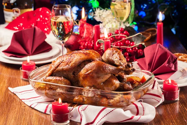 Baked Roasted Whole Chicken Christmas Table Xmas Dinner — Stock Photo, Image