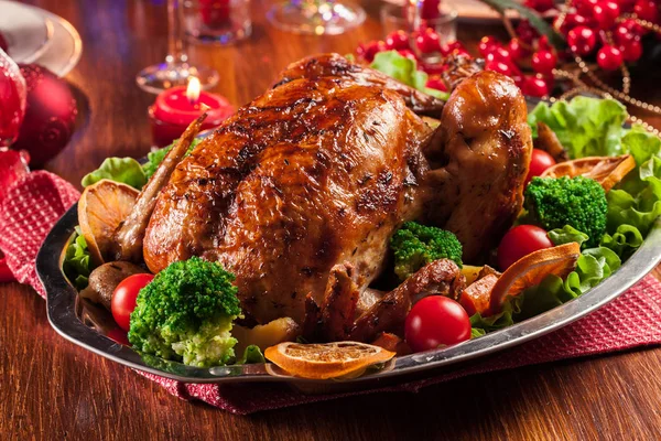 Pollo Intero Forno Arrosto Sulla Tavola Natale Cena Natale — Foto Stock