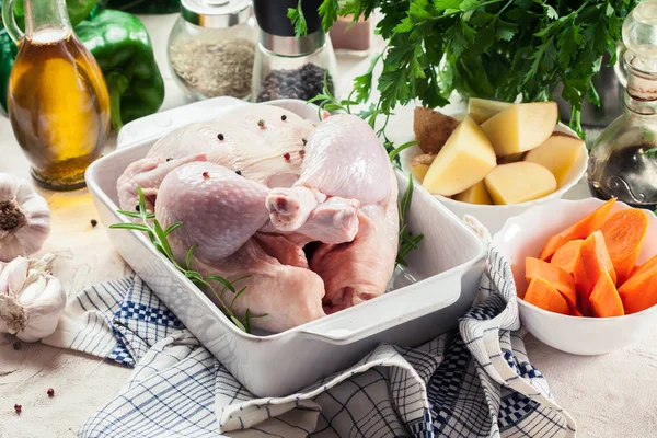 Whole Raw Chicken Casserole Dish Ready Baking — Stock Photo, Image