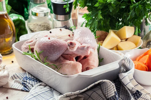 Whole Raw Chicken Casserole Dish Ready Baking — Stock Photo, Image